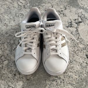 Adidas kicks with leopard print design size 7 1-2 in excellent condition.